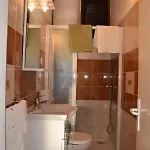 Andela I Mladen Debelic Apartment Rab Town