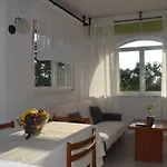Andela I Mladen Debelic Apartment Rab Town