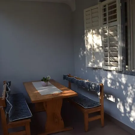Apartment Andela I Mladen Debelic Rab Town