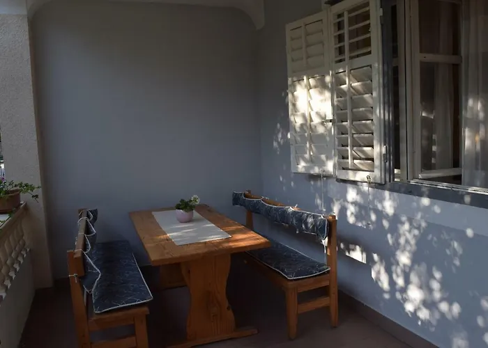 Apartment Andela I Mladen Debelic Rab Town